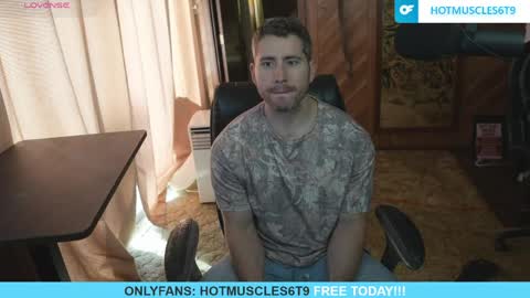 hotmuscles6t9 online show from April 17, 2:42 pm