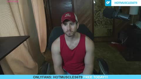 Snapshot of hotmuscles6t9 chatting on May 28, 3:53 pm hotmuscles6t9 online show from May 28, 3:53 pm