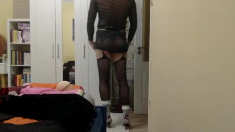 Snapshot of hotnylonboy chatting on June 10, 9:14 pm hotnylonboy online show from June 10, 9:14 pm