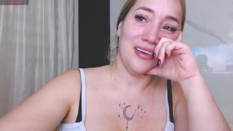 Sussy Bloom  online show from March 10, 5:01 am