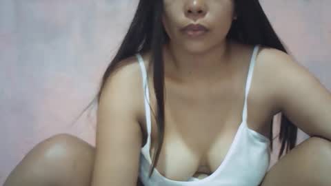 Snapshot of hotpink4u04 chatting on April 24, 10:56 pm hotpink4u04 online show from April 24, 10:56 pm