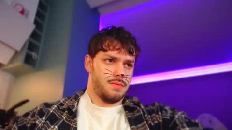 Snapshot of hotpolishsausage chatting on November 4, 1:05 am Jason online show from November 4, 1:05 am