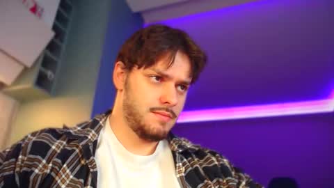 Snapshot of hotpolishsausage chatting on November 15, 2:53 am Jason online show from November 15, 2:53 am