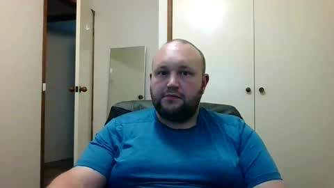 Snapshot of hotrodder323 chatting on December 9, 4:34 am hotrodder323 online show from December 9, 4:34 am