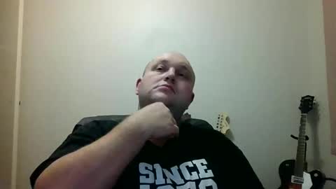 Snapshot of hotrodder323 chatting on January 20, 10:18 am hotrodder323 online show from January 20, 10:18 am