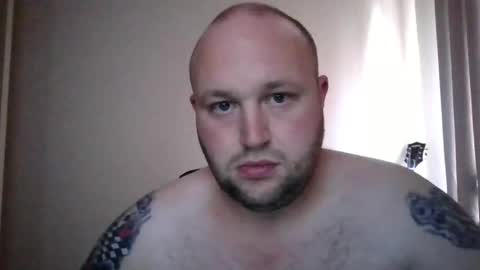 Snapshot of hotrodder323 chatting on January 27, 5:47 am hotrodder323 online show from January 27, 5:47 am