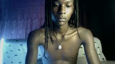 Snapshot of hotshadowx chatting on May 9, 12:38 am hotshadowx online show from May 9, 12:38 am