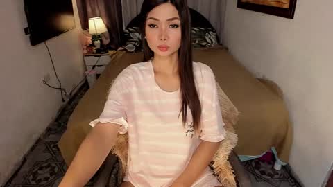 Snapshot of hotsherlene02 chatting on February 18, 1:45 am SHERLENE BLACKWELL online show from February 18, 1:45 am