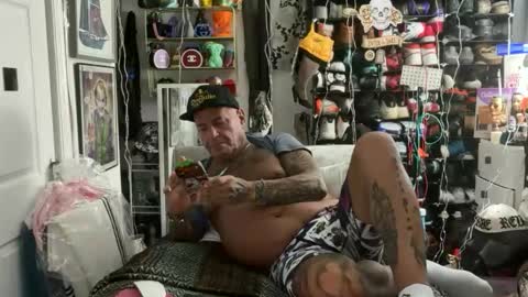 hotstuff775616 online show from March 2, 2:58 am