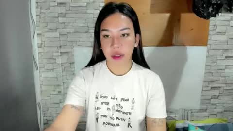 Snapshot of hott_cumforyou chatting on May 3, 12:38 am jelaigrande online show from May 3, 12:38 am
