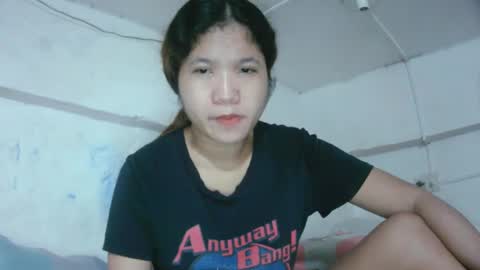 Snapshot of hott_sienna chatting on December 10, 11:32 am hott_sienna online show from December 10, 11:32 am