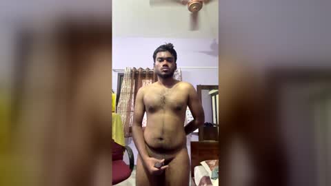 Snapshot of hottamilguy01 chatting on March 18, 4:59 am hottamilguy01 online show from March 18, 4:59 am