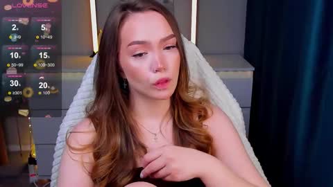 Snapshot of hottease_pvt chatting on March 8, 4:00 pm hello Im Eva online show from March 8, 4:00 pm