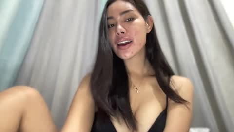 Snapshot of hottest_katarinaxxx chatting on May 23, 1:11 am katarina online show from May 23, 1:11 am