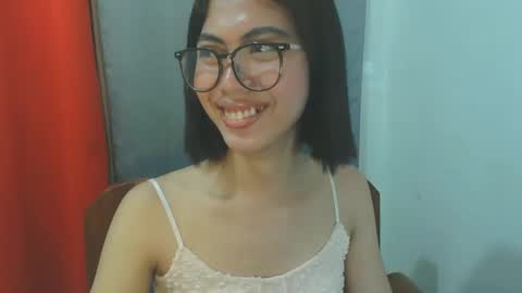 hottestdella69 online show from October 9, 3:15 am