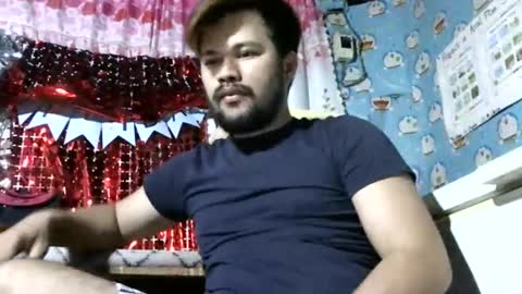 HottestPinoy32 online show from December 8, 5:07 am