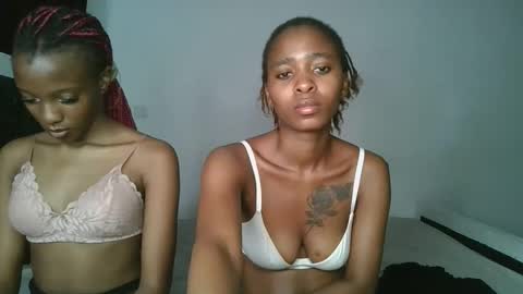 Snapshot of hottie_mistie chatting on April 15, 11:06 am hottie_mistie online show from April 15, 11:06 am