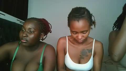 Snapshot of hottie_mistie chatting on April 19, 9:06 pm hottie_mistie online show from April 19, 9:06 pm