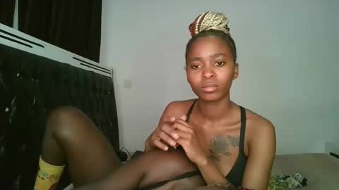 Snapshot of hottie_mistie chatting on April 21, 2:51 am hottie_mistie online show from April 21, 2:51 am