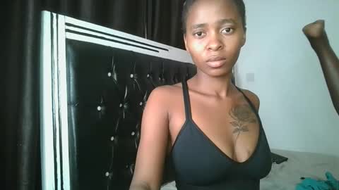 Snapshot of hottie_mistie chatting on April 28, 10:26 pm hottie_mistie online show from April 28, 10:26 pm