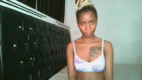 Snapshot of hottie_mistie chatting on May 11, 9:56 pm hottie_mistie online show from May 11, 9:56 pm