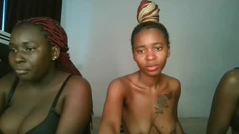 Snapshot of hottie_mistie chatting on May 19, 6:31 am hottie_mistie online show from May 19, 6:31 am