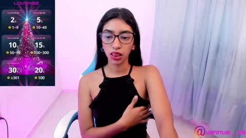 Snapshot of hottie_veronica chatting on January 3, 7:18 pm Veronica independent model online show from January 3, 7:18 pm