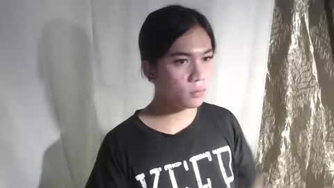 Snapshot of hottie_vienne chatting on March 3, 9:48 am Vienne online show from March 3, 9:48 am