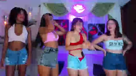 hotties_kittens18 online show from October 9, 4:05 pm