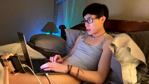 hottiewithabody101 online show from April 8, 1:05 am