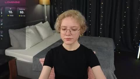 Snapshot of hottokori chatting on May 11, 3:45 am Kori online show from May 11, 3:45 am