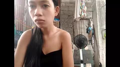 Snapshot of hotty_angel24 chatting on September 27, 8:08 am hotty_angel24 online show from September 27, 8:08 am