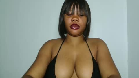 hotty_lora889 online show from April 4, 7:50 am