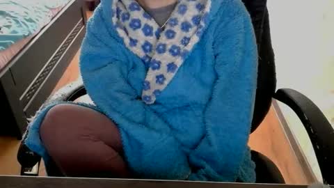 Mary online show from April 22, 12:28 pm