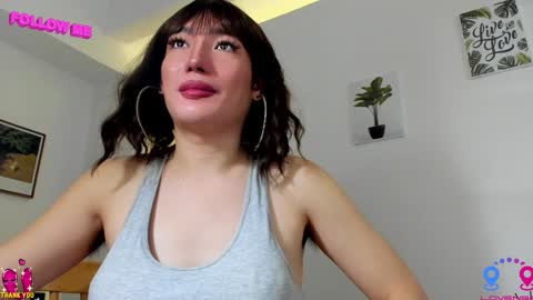 Snapshot of hottycrishinaxx chatting on December 15, 4:07 am crishinahotty online show from December 15, 4:07 am