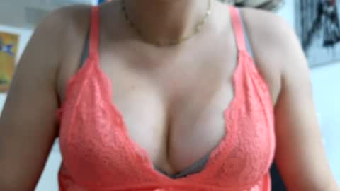 Snapshot of hotwinterxx chatting on July 12, 7:32 am Hotwixx online show from July 12, 7:32 am