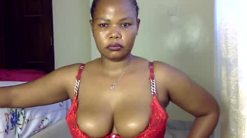 hotysquiter433224 online show from November 18, 9:25 am