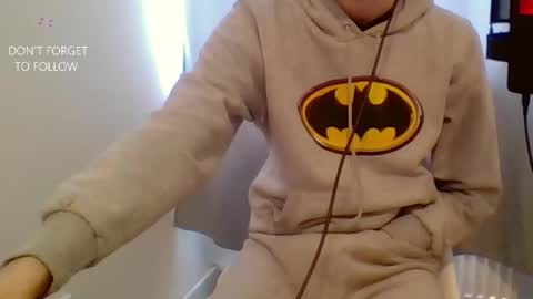 Snapshot of houdenni chatting on February 14, 1:29 pm twinkie online show from February 14, 1:29 pm