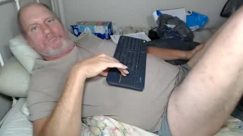 Snapshot of houseflipper chatting on June 8, 10:10 pm houseflipper online show from June 8, 10:10 pm