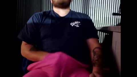 Snapshot of houskji8 chatting on November 2, 6:21 pm houskji8 online show from November 2, 6:21 pm