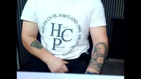 Snapshot of houskji8 chatting on November 4, 3:44 pm houskji8 online show from November 4, 3:44 pm