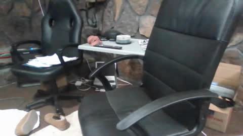 Snapshot of houstonbored chatting on December 13, 1:37 am houstonbored online show from December 13, 1:37 am