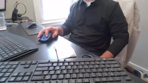 Snapshot of hoverday chatting on March 3, 6:36 pm hoverday online show from March 3, 6:36 pm