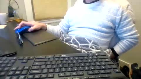 hoverday online show from March 18, 4:26 am