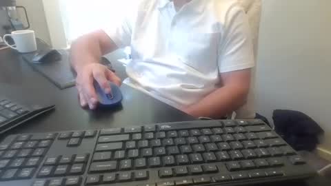 Snapshot of hoverday chatting on May 28, 6:16 pm hoverday online show from May 28, 6:16 pm