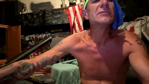 Snapshot of howbowdadareboy33 chatting on July 28, 4:41 am ask me online show from July 28, 4:41 am