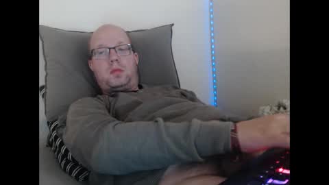 Snapshot of hoyboydkk chatting on April 25, 3:53 pm Christian online show from April 25, 3:53 pm