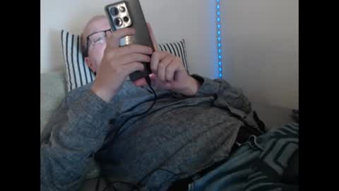 Snapshot of hoyboydkk chatting on May 1, 9:47 am Christian online show from May 1, 9:47 am