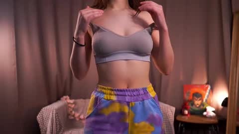 Kelly online show from February 19, 5:25 am