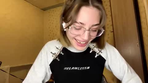 hsiuscherich online show from January 16, 2:10 pm